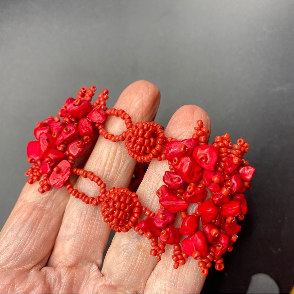 Red Faux Coral Chip Bracelet Seed Beads Artisan Made - Picture 6 of 6